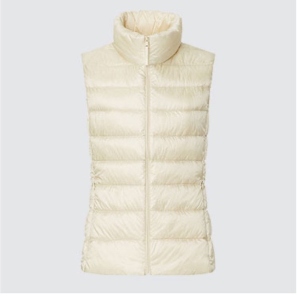 Uniqlo Womens Ultra Light Down Vest Cream Packable Fall Winter XS Casual Outdoor - Picture 1 of 15